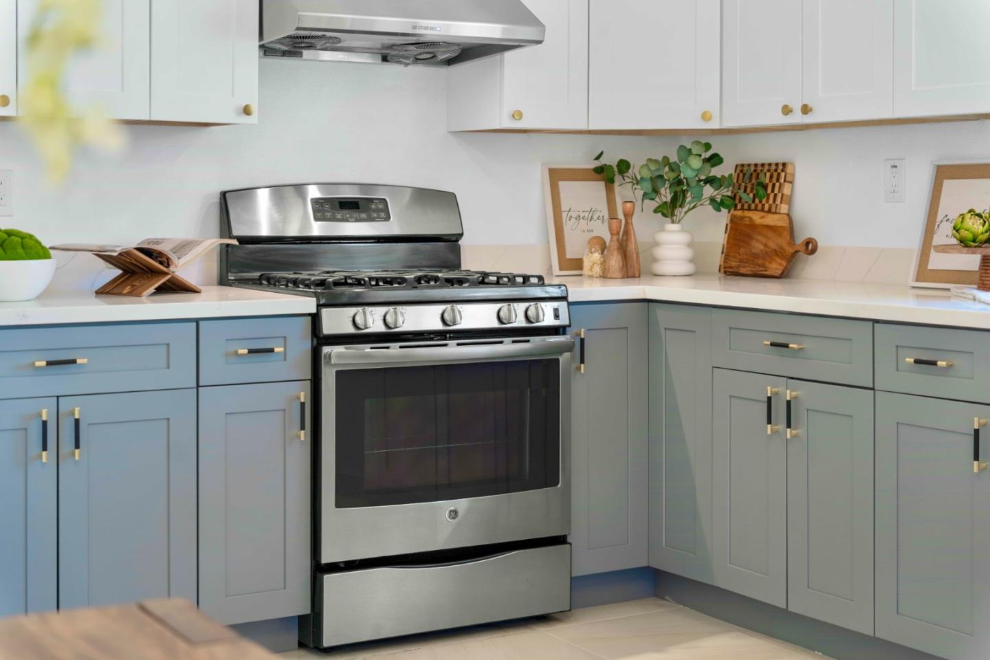 Detail Gallery Image 17 of 72 For 32490 Lake Temescal Ln, Fremont,  CA 94555 - 3 Beds | 2 Baths