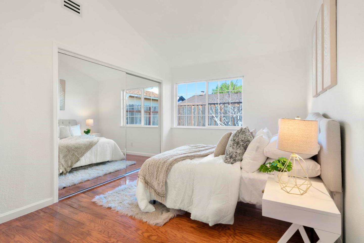 Detail Gallery Image 31 of 72 For 32490 Lake Temescal Ln, Fremont,  CA 94555 - 3 Beds | 2 Baths