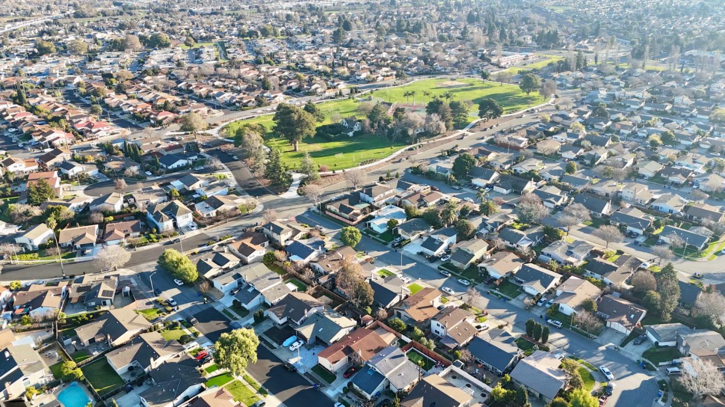 Detail Gallery Image 55 of 72 For 32490 Lake Temescal Ln, Fremont,  CA 94555 - 3 Beds | 2 Baths