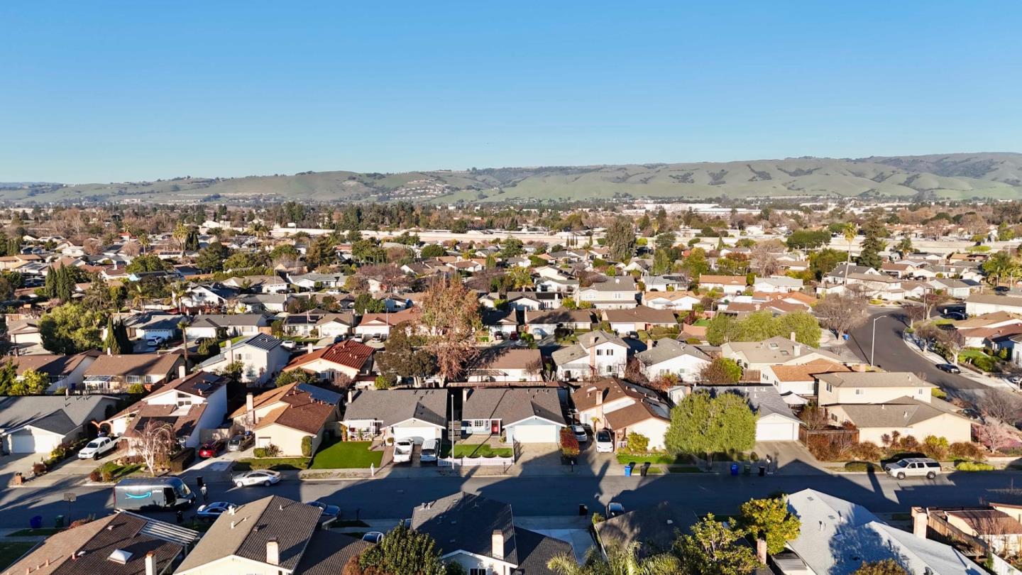 Detail Gallery Image 58 of 72 For 32490 Lake Temescal Ln, Fremont,  CA 94555 - 3 Beds | 2 Baths