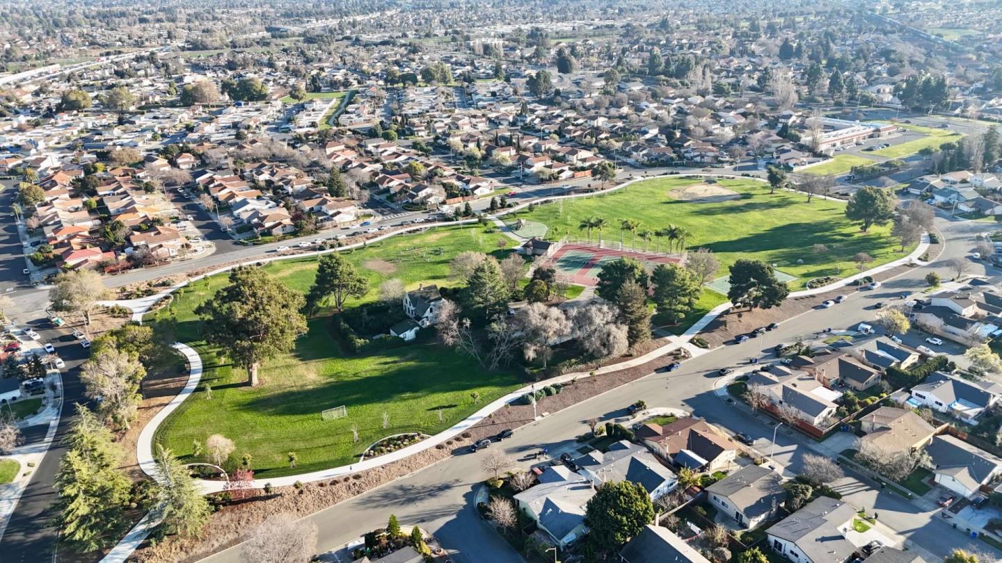 Detail Gallery Image 59 of 72 For 32490 Lake Temescal Ln, Fremont,  CA 94555 - 3 Beds | 2 Baths