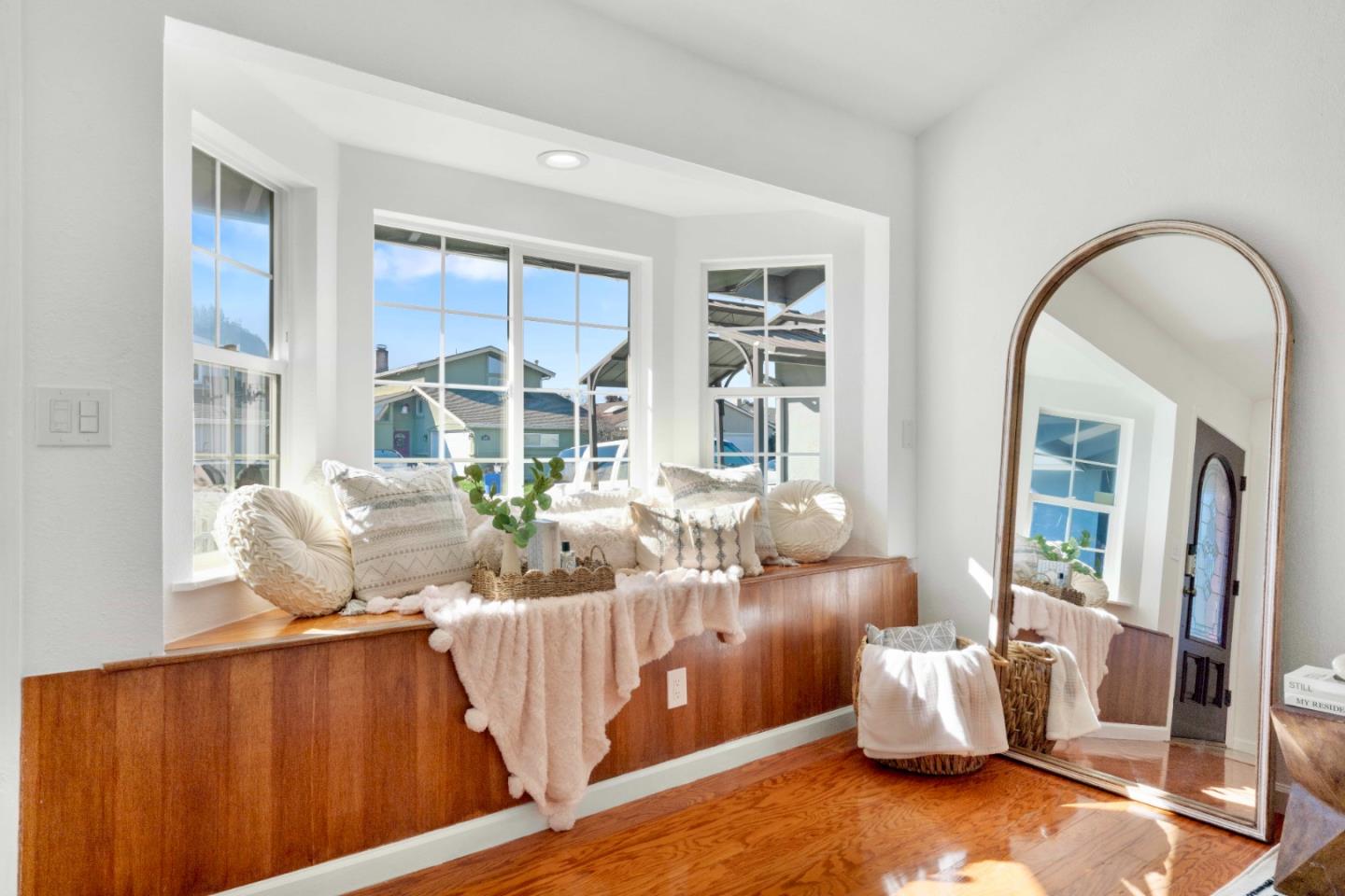 Detail Gallery Image 6 of 72 For 32490 Lake Temescal Ln, Fremont,  CA 94555 - 3 Beds | 2 Baths