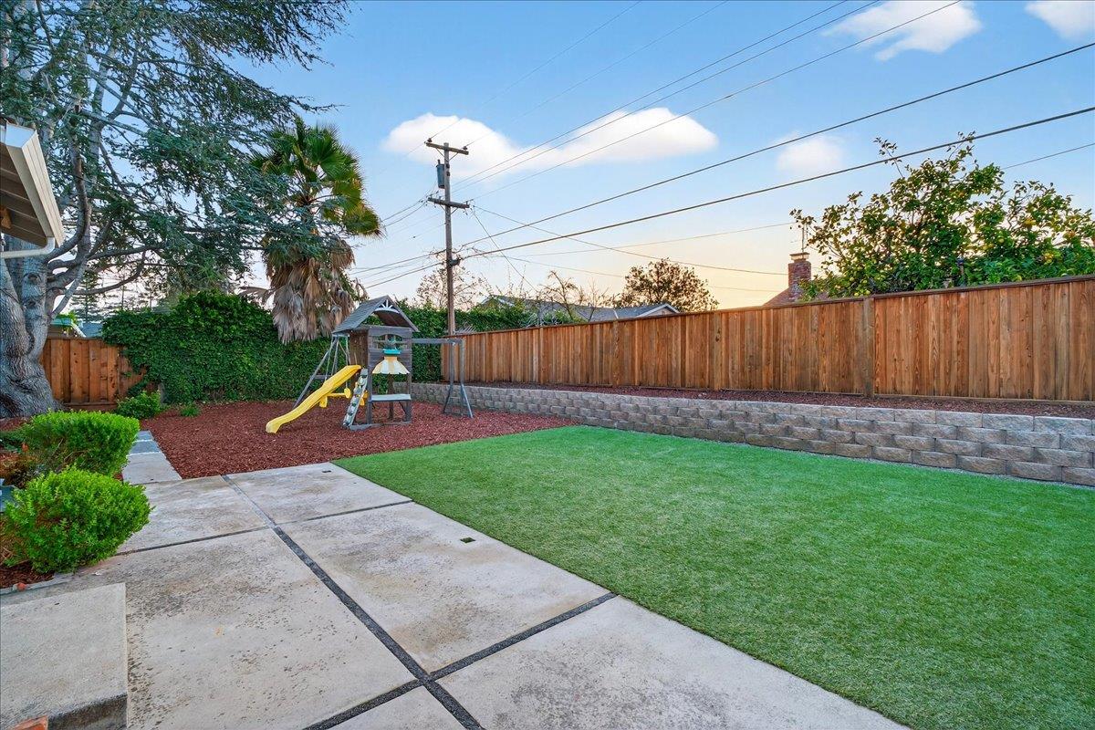 Detail Gallery Image 115 of 130 For 10305 Norwich Ave, Cupertino,  CA 95014 - 4 Beds | 2 Baths