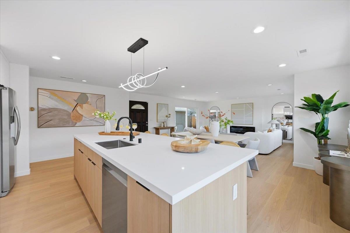 Detail Gallery Image 17 of 130 For 10305 Norwich Ave, Cupertino,  CA 95014 - 4 Beds | 2 Baths