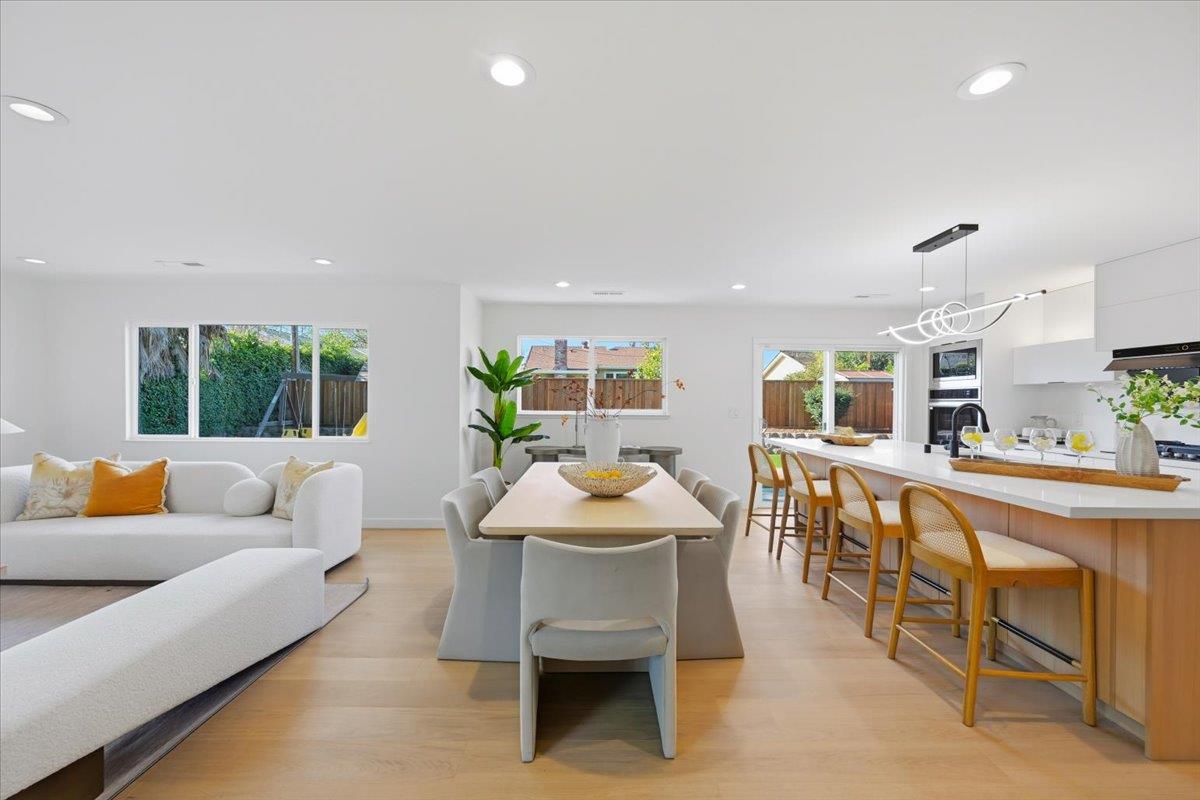 Detail Gallery Image 23 of 130 For 10305 Norwich Ave, Cupertino,  CA 95014 - 4 Beds | 2 Baths