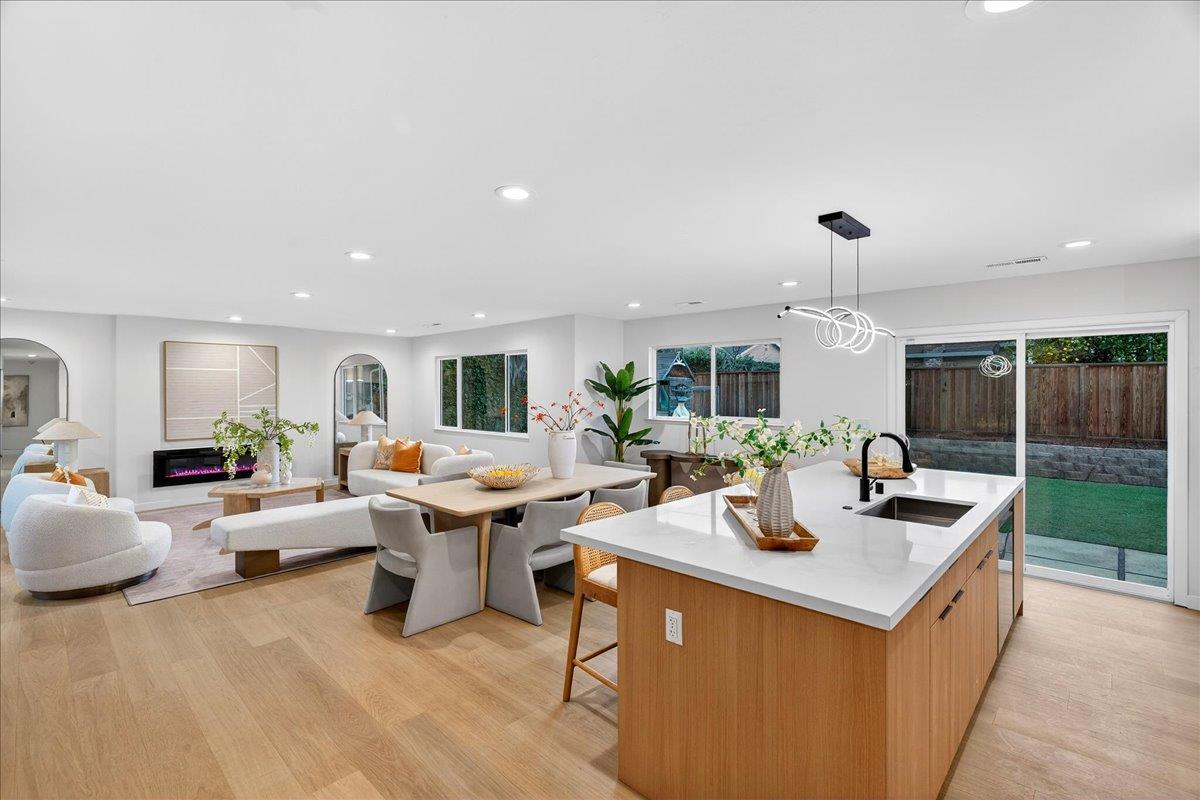 Detail Gallery Image 24 of 130 For 10305 Norwich Ave, Cupertino,  CA 95014 - 4 Beds | 2 Baths