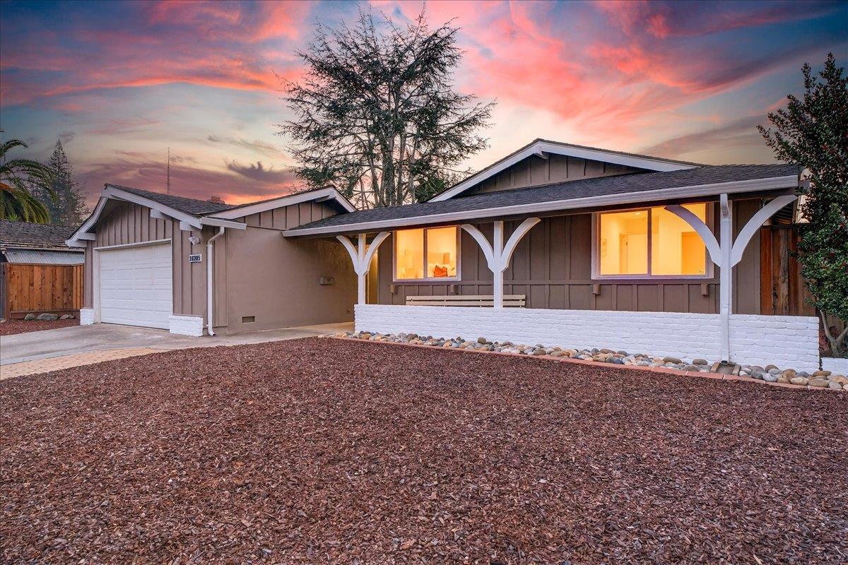 Detail Gallery Image 3 of 130 For 10305 Norwich Ave, Cupertino,  CA 95014 - 4 Beds | 2 Baths