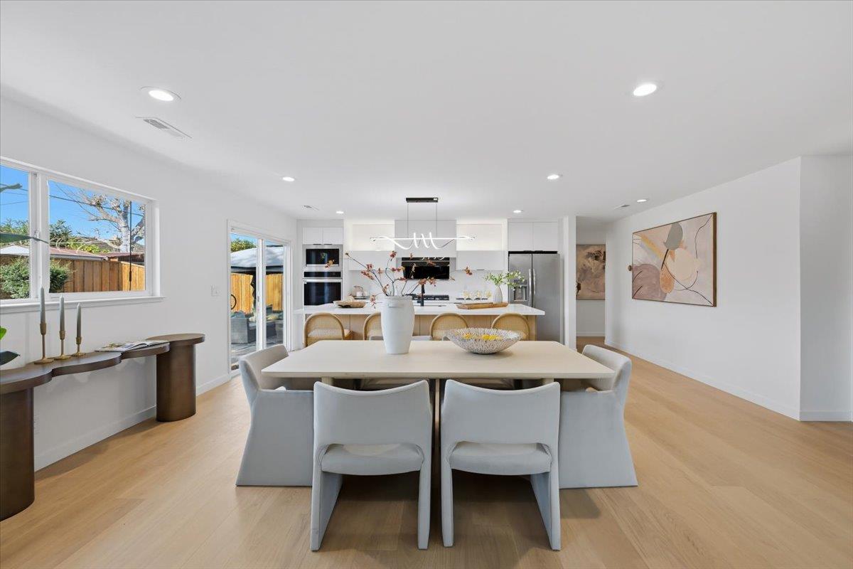 Detail Gallery Image 31 of 130 For 10305 Norwich Ave, Cupertino,  CA 95014 - 4 Beds | 2 Baths