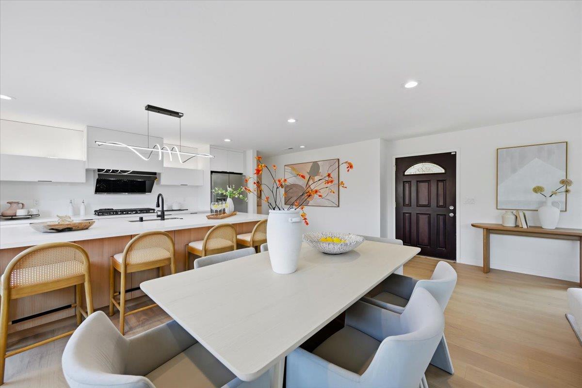 Detail Gallery Image 32 of 130 For 10305 Norwich Ave, Cupertino,  CA 95014 - 4 Beds | 2 Baths