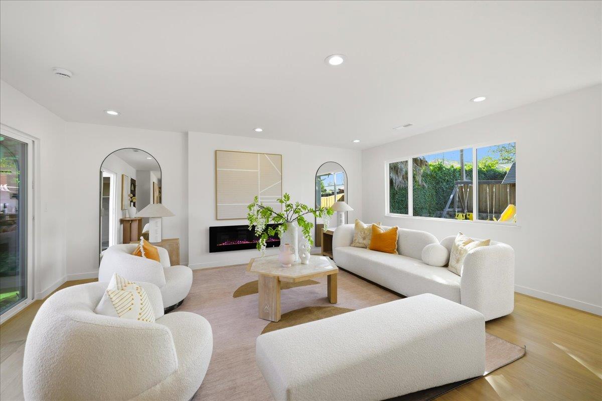 Detail Gallery Image 36 of 130 For 10305 Norwich Ave, Cupertino,  CA 95014 - 4 Beds | 2 Baths