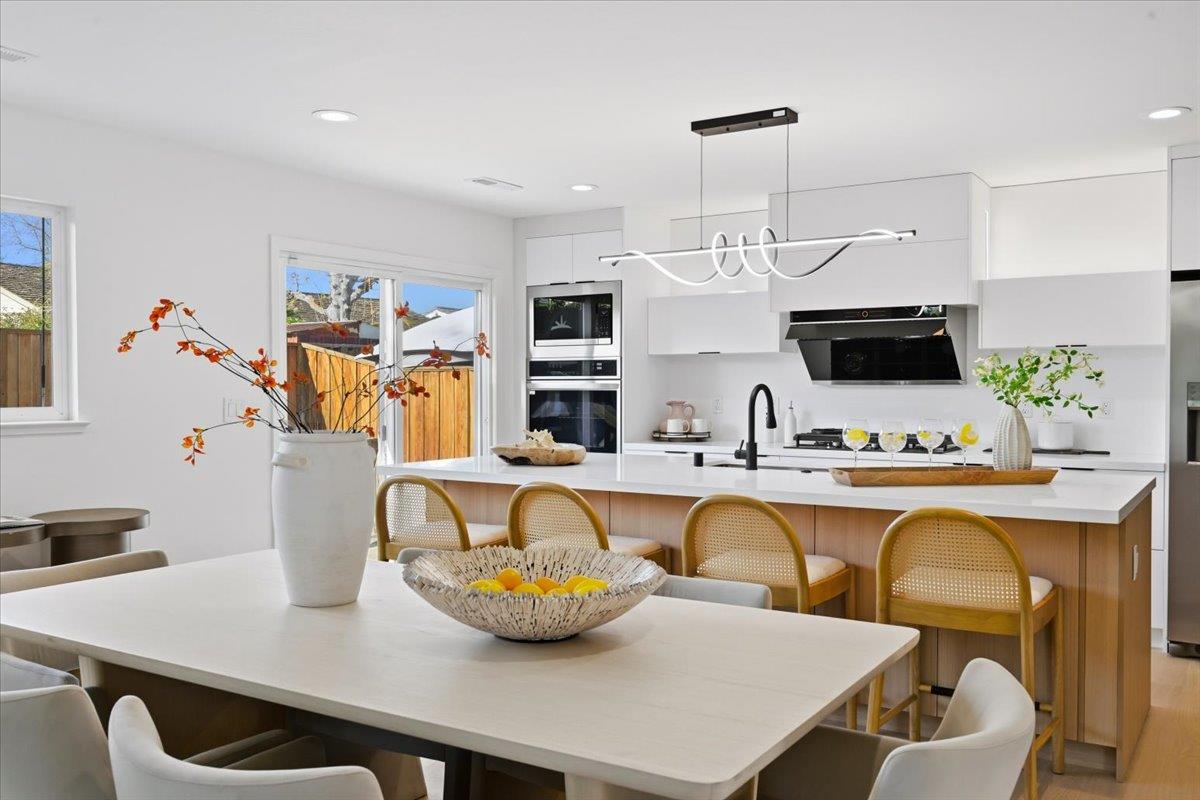 Detail Gallery Image 4 of 130 For 10305 Norwich Ave, Cupertino,  CA 95014 - 4 Beds | 2 Baths