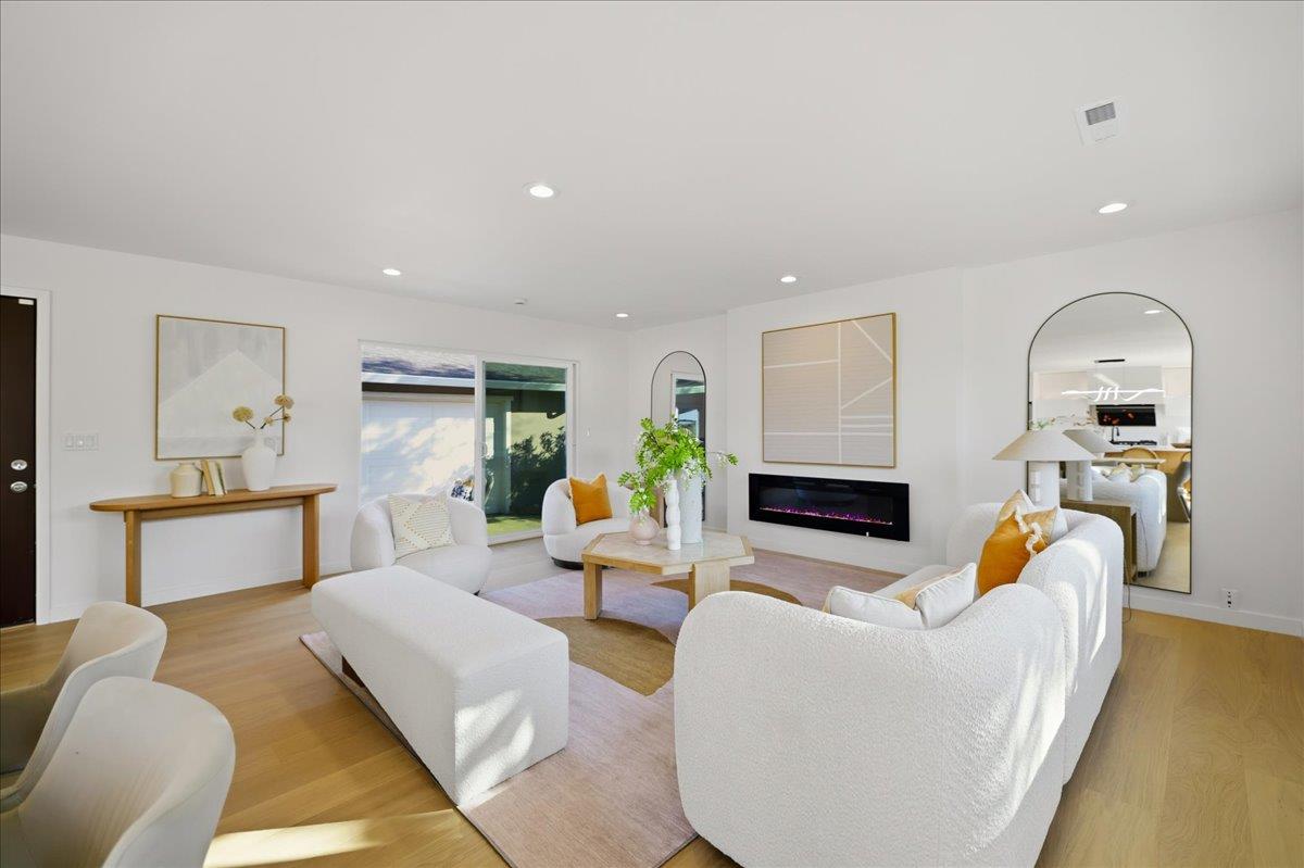 Detail Gallery Image 5 of 130 For 10305 Norwich Ave, Cupertino,  CA 95014 - 4 Beds | 2 Baths