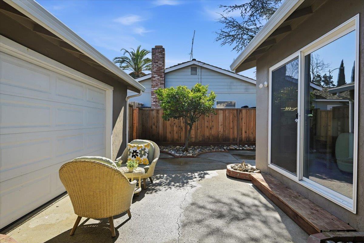 Detail Gallery Image 92 of 130 For 10305 Norwich Ave, Cupertino,  CA 95014 - 4 Beds | 2 Baths