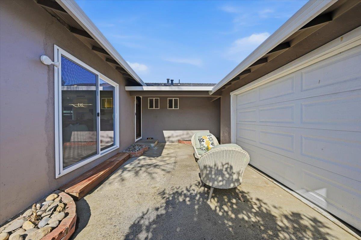 Detail Gallery Image 94 of 130 For 10305 Norwich Ave, Cupertino,  CA 95014 - 4 Beds | 2 Baths