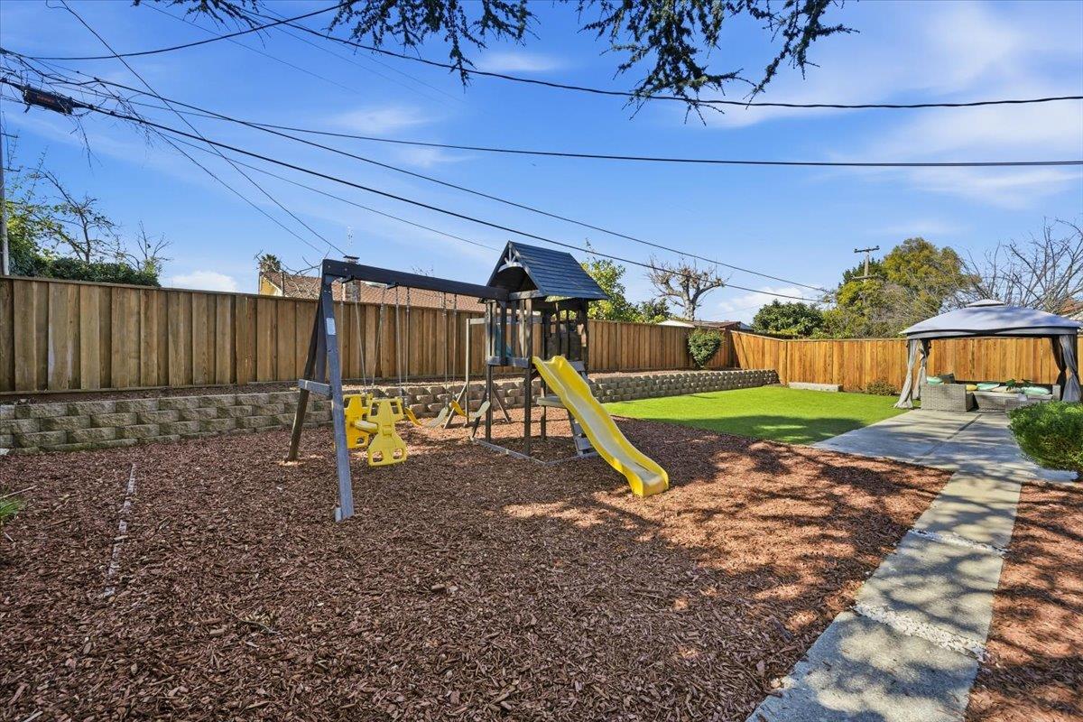 Detail Gallery Image 96 of 130 For 10305 Norwich Ave, Cupertino,  CA 95014 - 4 Beds | 2 Baths