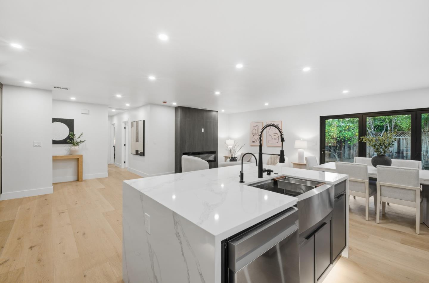 Detail Gallery Image 5 of 39 For 778 Rockwood Dr, San Jose,  CA 95129 - 4 Beds | 3 Baths