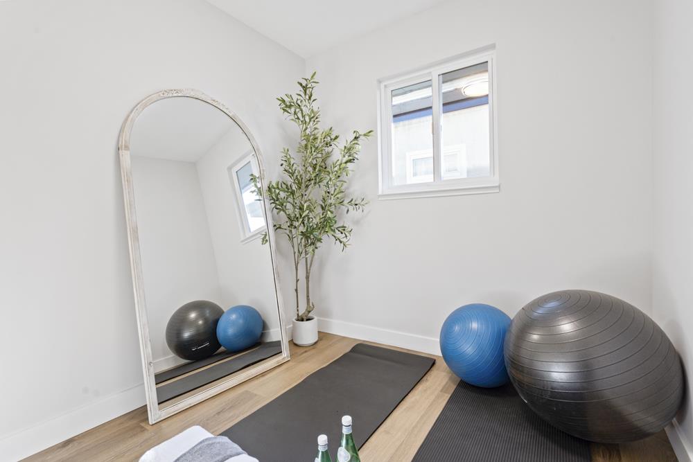 Detail Gallery Image 41 of 66 For 131 Yawl Ct, Foster City,  CA 94404 - 7 Beds | 3 Baths