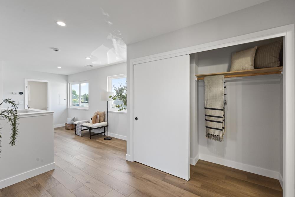 Detail Gallery Image 49 of 66 For 131 Yawl Ct, Foster City,  CA 94404 - 7 Beds | 3 Baths