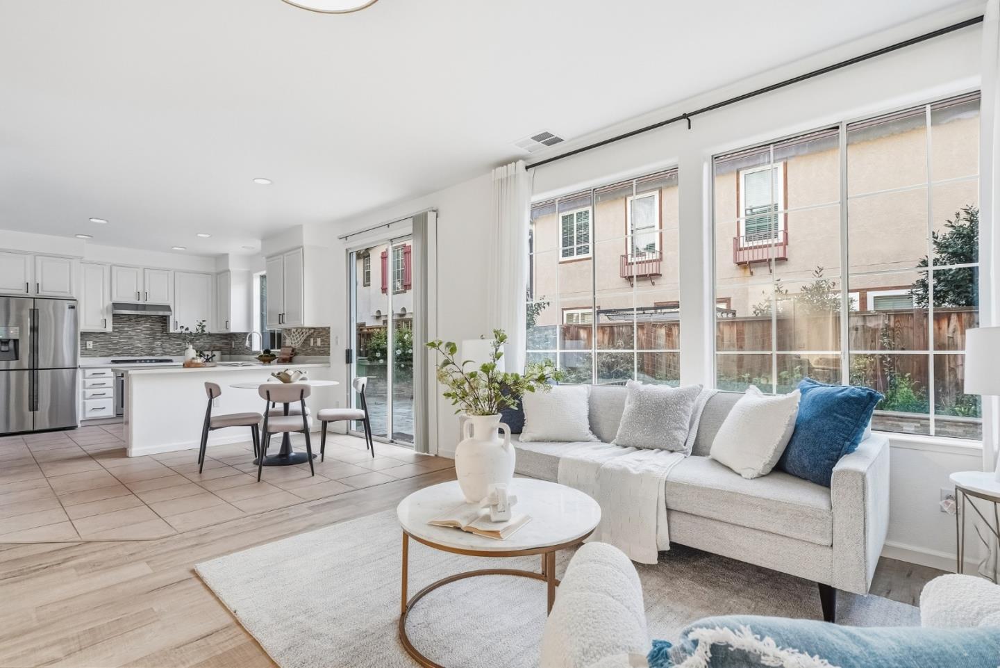 Detail Gallery Image 13 of 34 For 2764 Bungalow Ct, San Jose,  CA 95125 - 4 Beds | 2/1 Baths