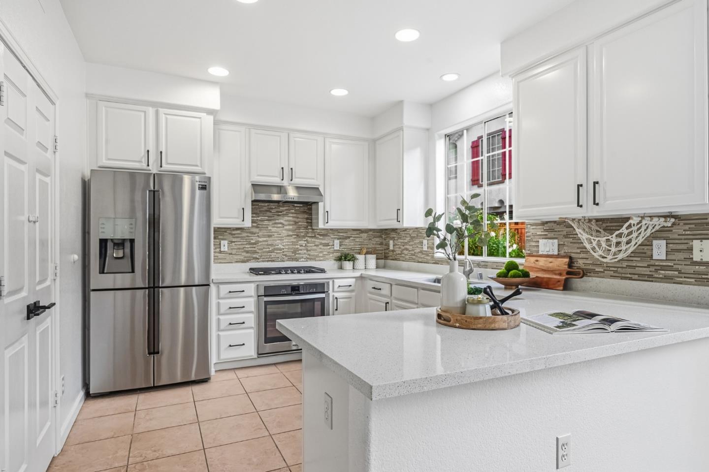 Detail Gallery Image 15 of 34 For 2764 Bungalow Ct, San Jose,  CA 95125 - 4 Beds | 2/1 Baths