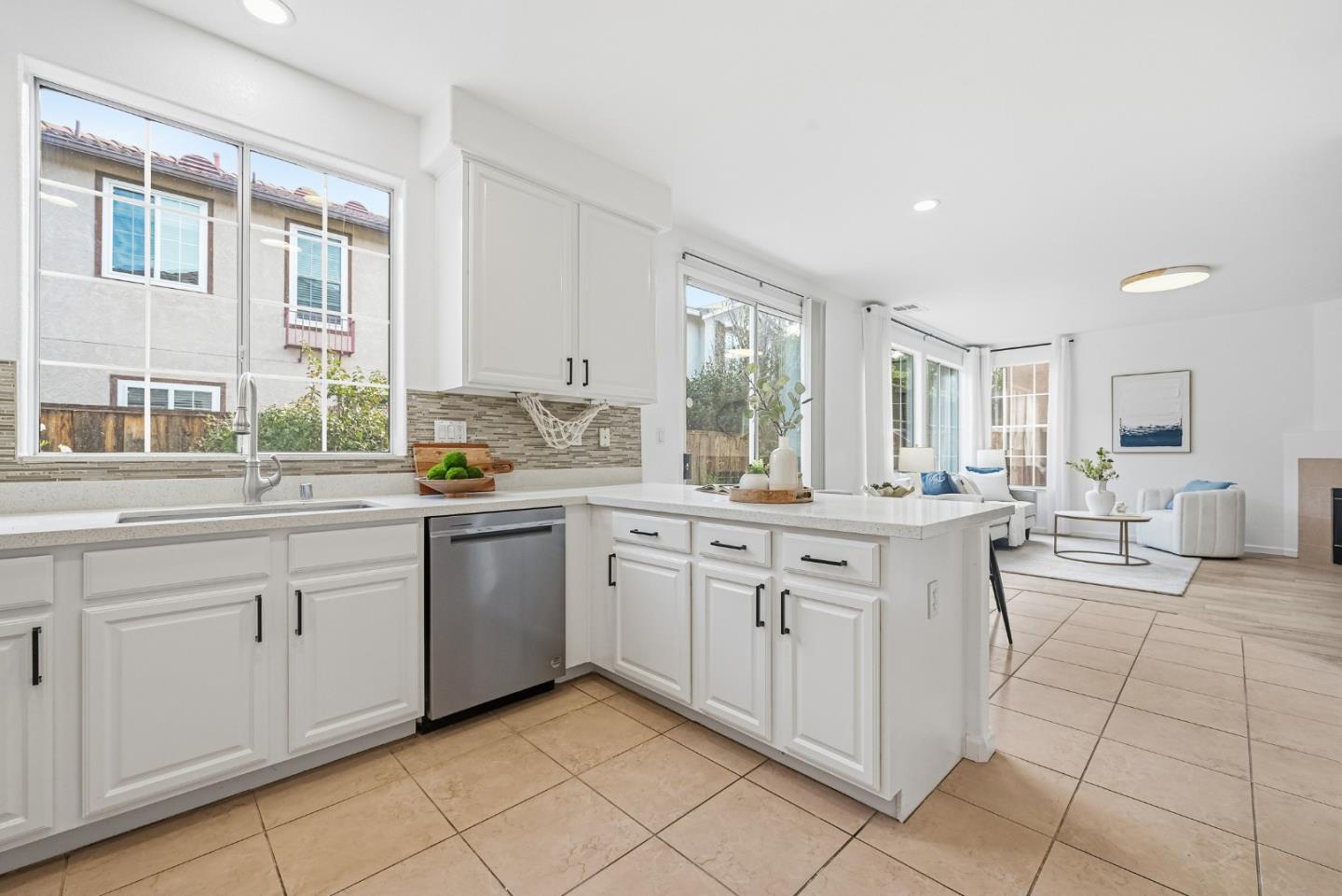 Detail Gallery Image 18 of 34 For 2764 Bungalow Ct, San Jose,  CA 95125 - 4 Beds | 2/1 Baths