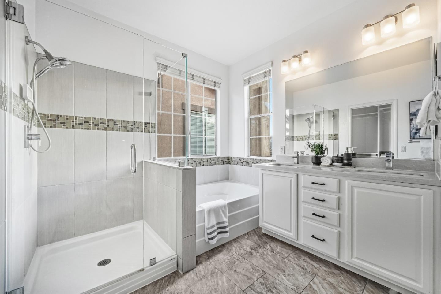 Detail Gallery Image 26 of 34 For 2764 Bungalow Ct, San Jose,  CA 95125 - 4 Beds | 2/1 Baths