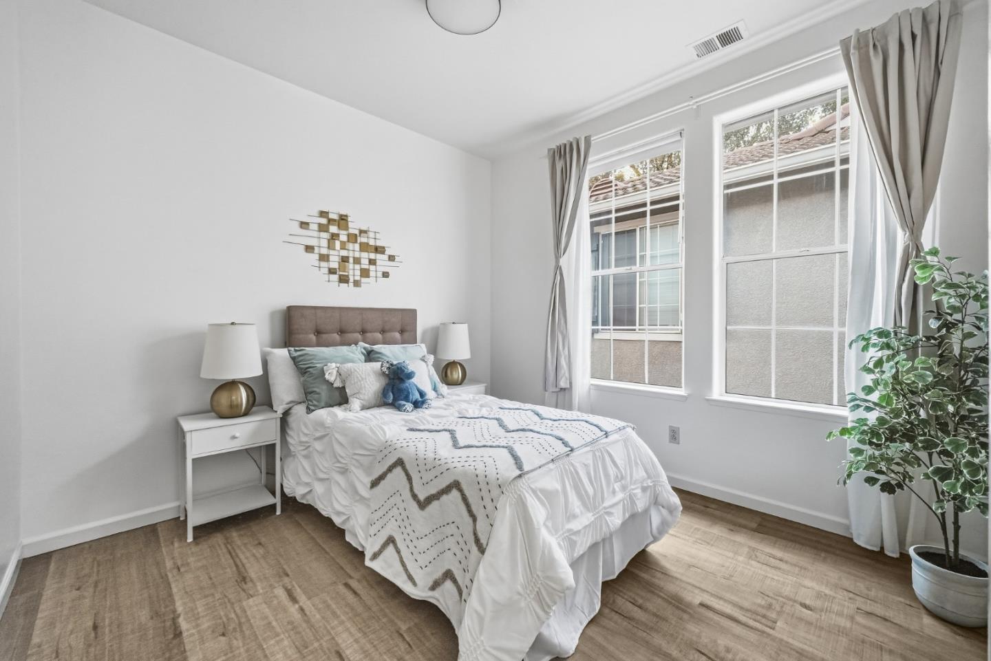 Detail Gallery Image 30 of 34 For 2764 Bungalow Ct, San Jose,  CA 95125 - 4 Beds | 2/1 Baths