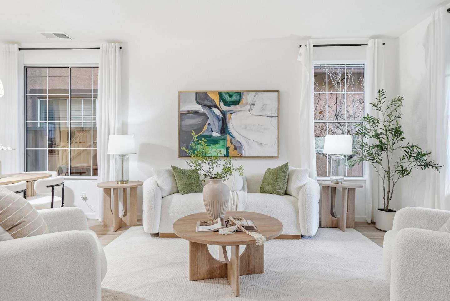 Detail Gallery Image 5 of 34 For 2764 Bungalow Ct, San Jose,  CA 95125 - 4 Beds | 2/1 Baths