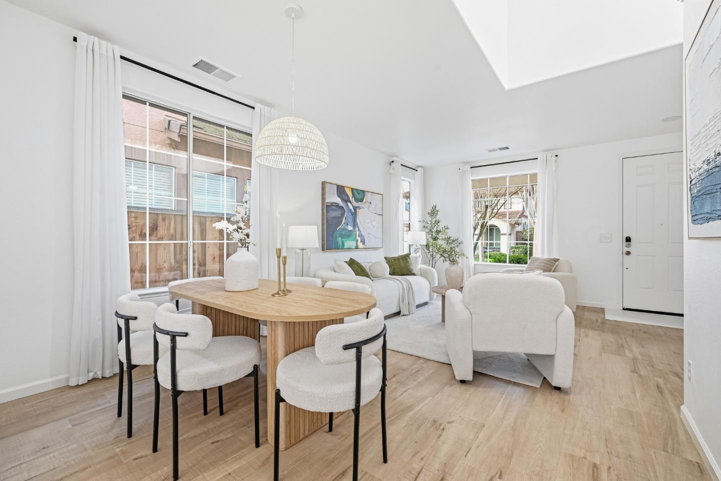 Detail Gallery Image 8 of 34 For 2764 Bungalow Ct, San Jose,  CA 95125 - 4 Beds | 2/1 Baths