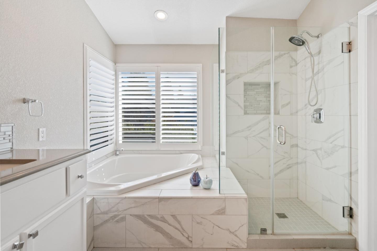 Detail Gallery Image 16 of 30 For 3335 Sandalwood Rd, Rocklin,  CA 95765 - 4 Beds | 2/1 Baths