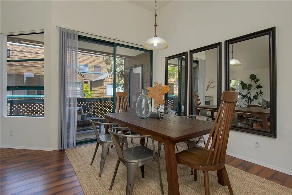 Detail Gallery Image 4 of 14 For 4435 Nobel Dr, San Diego,  CA 92122 - 2 Beds | 2 Baths