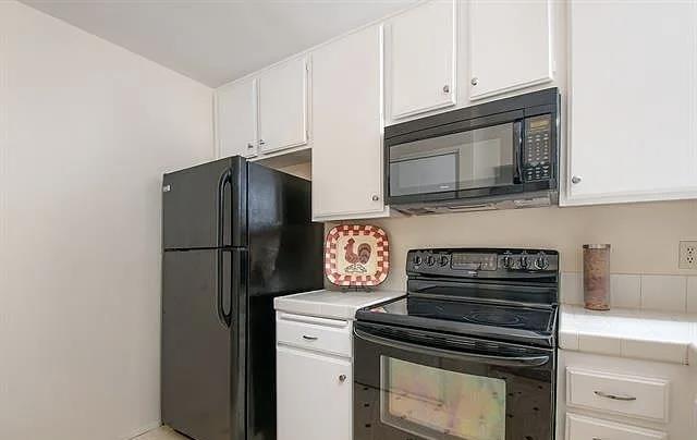 Detail Gallery Image 9 of 14 For 4225 Porte De Palmas, San Diego,  CA 92122 - 2 Beds | 1 Baths