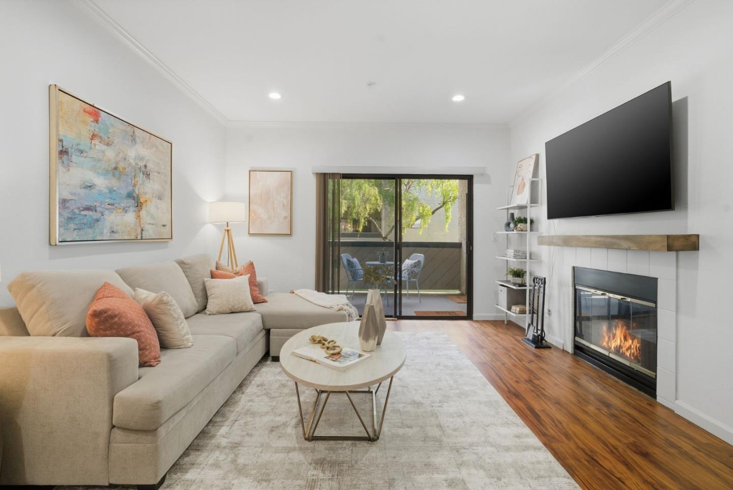 Front Image Thumbnail for ML82032066