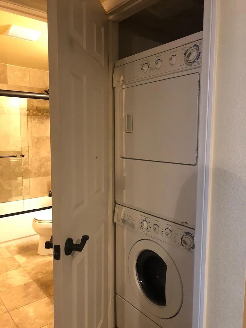 Detail Gallery Image 5 of 7 For 3937 Nobel Dr, San Diego,  CA 92122 - 1 Beds | 1 Baths