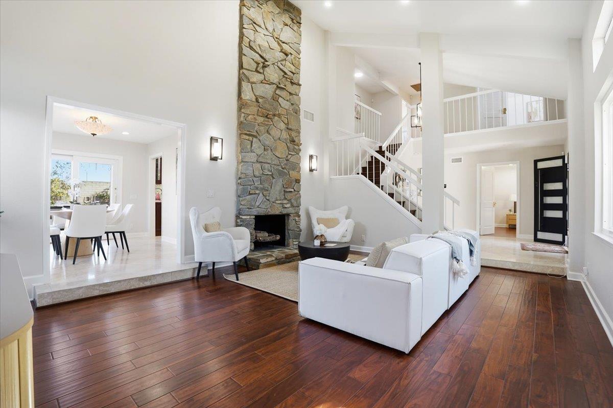 Detail Gallery Image 12 of 42 For 18874 Mount Cimarron St, Fountain Valley,  CA 92708 - 4 Beds | 3 Baths