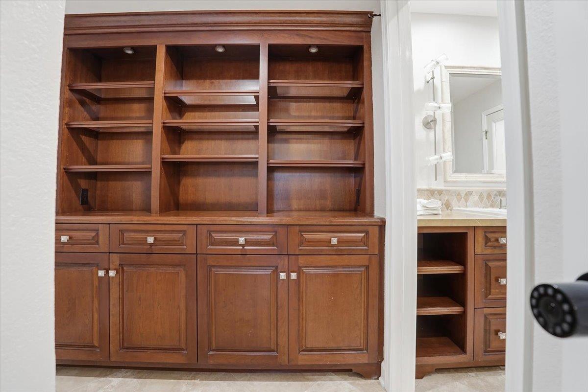 Detail Gallery Image 31 of 42 For 18874 Mount Cimarron St, Fountain Valley,  CA 92708 - 4 Beds | 3 Baths