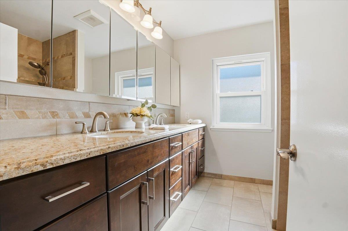 Detail Gallery Image 35 of 42 For 18874 Mount Cimarron St, Fountain Valley,  CA 92708 - 4 Beds | 3 Baths