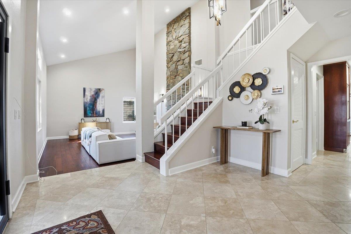 Detail Gallery Image 6 of 42 For 18874 Mount Cimarron St, Fountain Valley,  CA 92708 - 4 Beds | 3 Baths