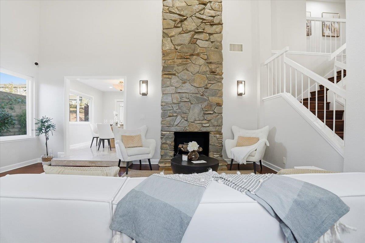 Detail Gallery Image 7 of 42 For 18874 Mount Cimarron St, Fountain Valley,  CA 92708 - 4 Beds | 3 Baths