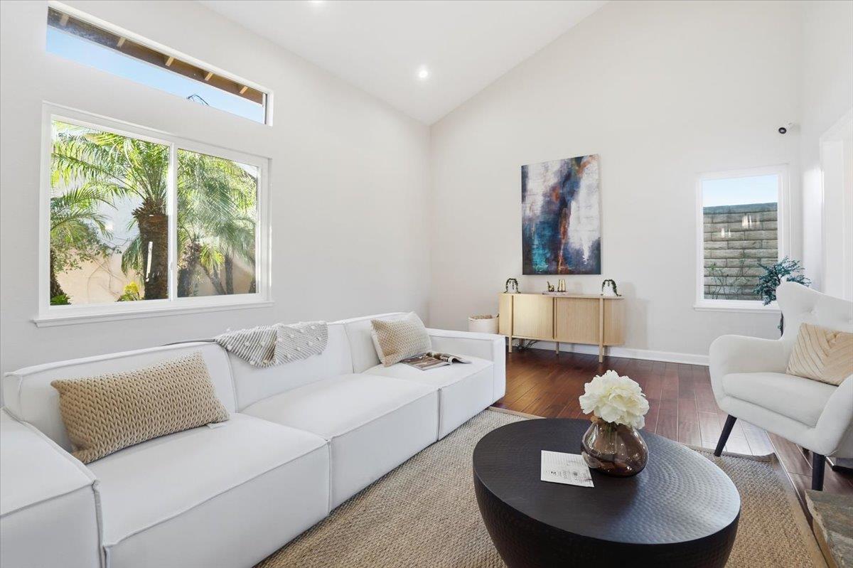 Detail Gallery Image 8 of 42 For 18874 Mount Cimarron St, Fountain Valley,  CA 92708 - 4 Beds | 3 Baths