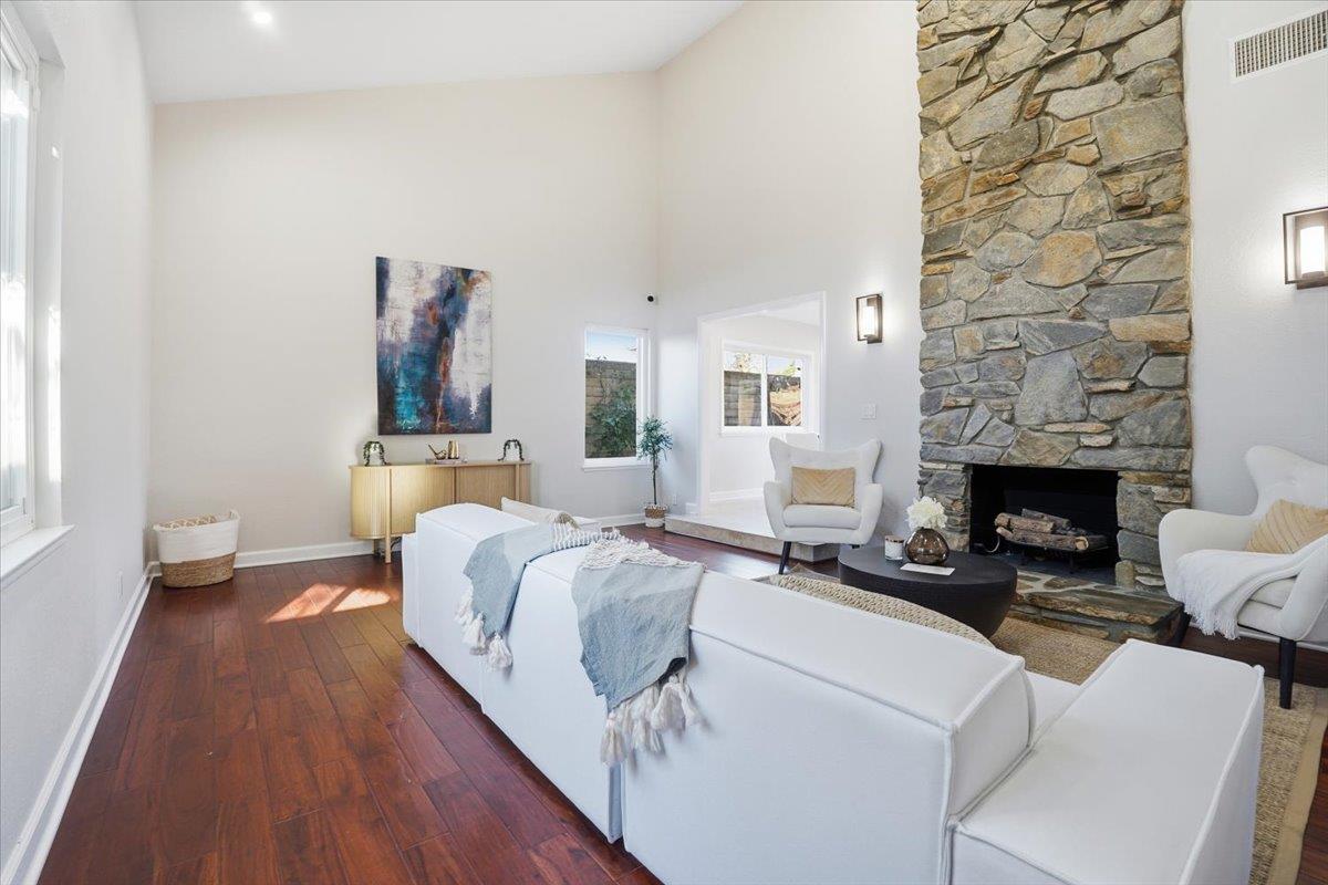 Detail Gallery Image 9 of 42 For 18874 Mount Cimarron St, Fountain Valley,  CA 92708 - 4 Beds | 3 Baths