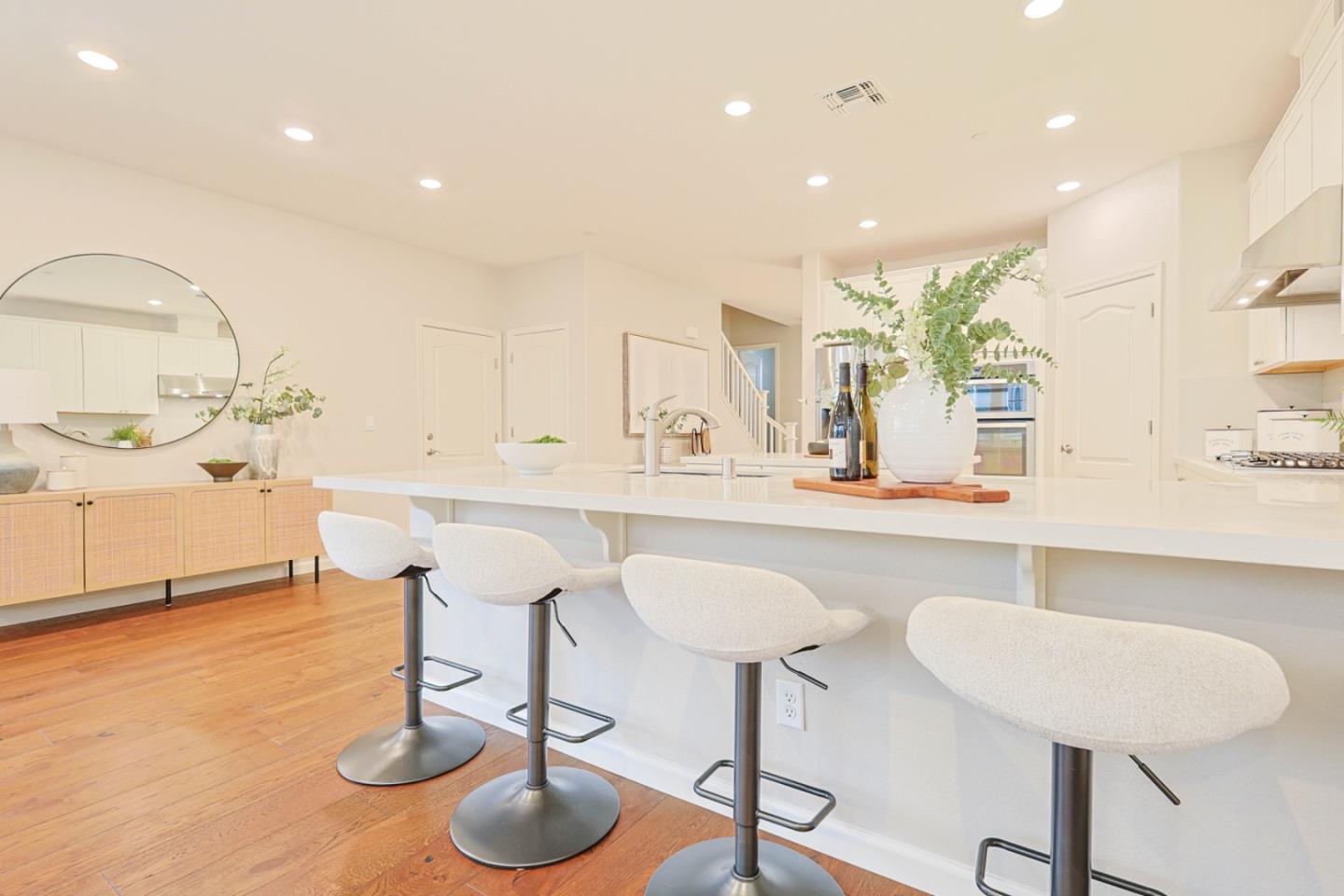 Detail Gallery Image 13 of 33 For 5331 Cowboy Ct, Fremont,  CA 94555 - 4 Beds | 2/1 Baths