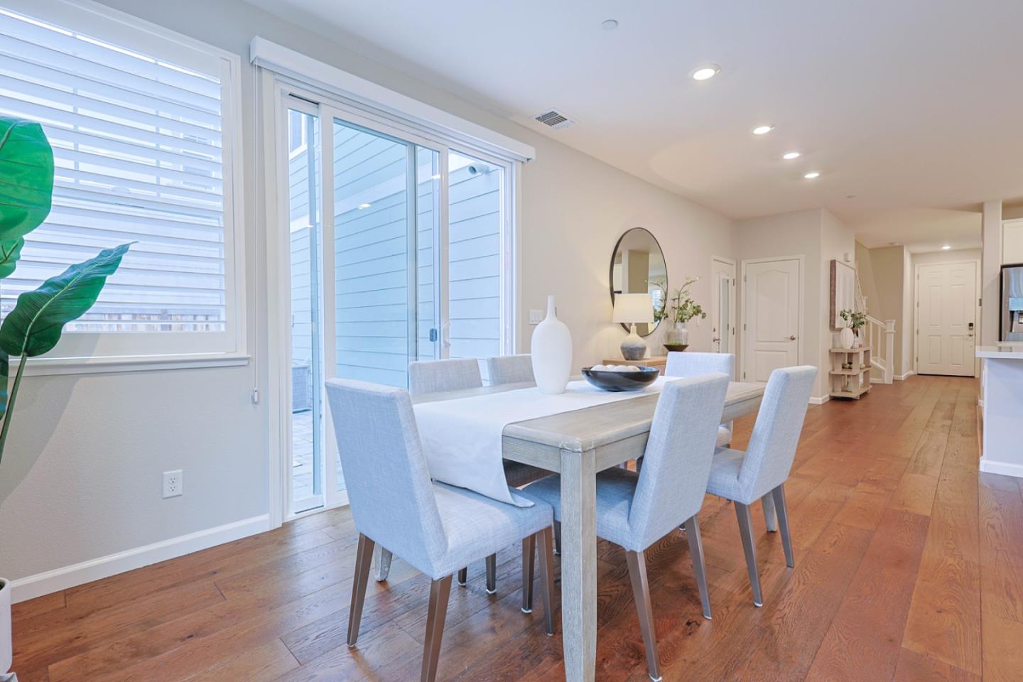 Detail Gallery Image 14 of 33 For 5331 Cowboy Ct, Fremont,  CA 94555 - 4 Beds | 2/1 Baths