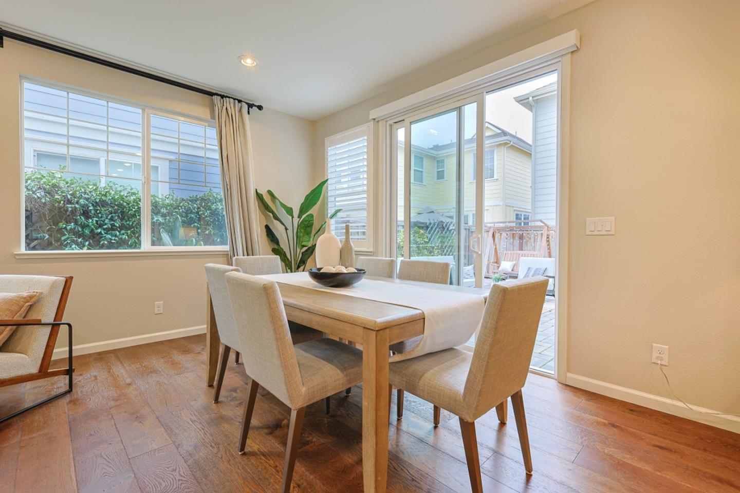 Detail Gallery Image 15 of 33 For 5331 Cowboy Ct, Fremont,  CA 94555 - 4 Beds | 2/1 Baths