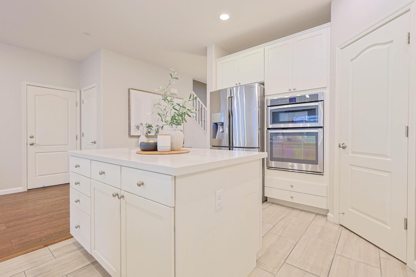 Detail Gallery Image 7 of 33 For 5331 Cowboy Ct, Fremont,  CA 94555 - 4 Beds | 2/1 Baths