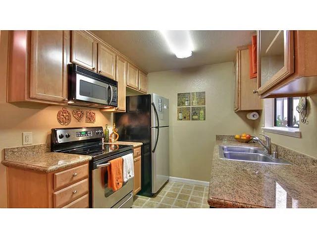 Front Image Thumbnail for ML82032070