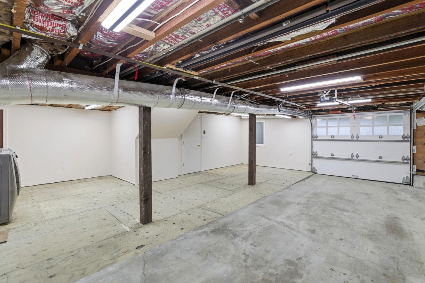 Detail Gallery Image 12 of 42 For 16 Tynan Way, Portola Valley,  CA 94028 - 3 Beds | 2 Baths