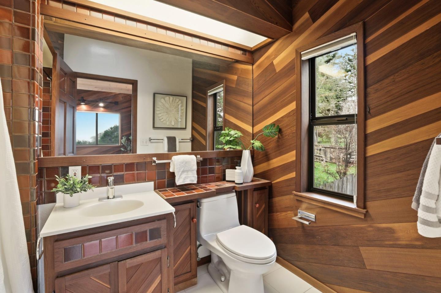 Detail Gallery Image 14 of 42 For 16 Tynan Way, Portola Valley,  CA 94028 - 3 Beds | 2 Baths