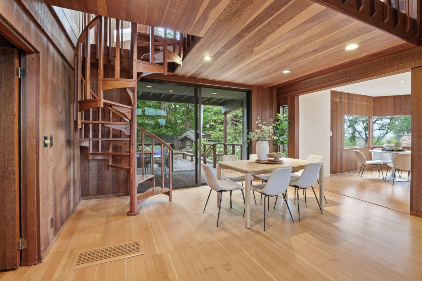 Detail Gallery Image 32 of 42 For 16 Tynan Way, Portola Valley,  CA 94028 - 3 Beds | 2 Baths