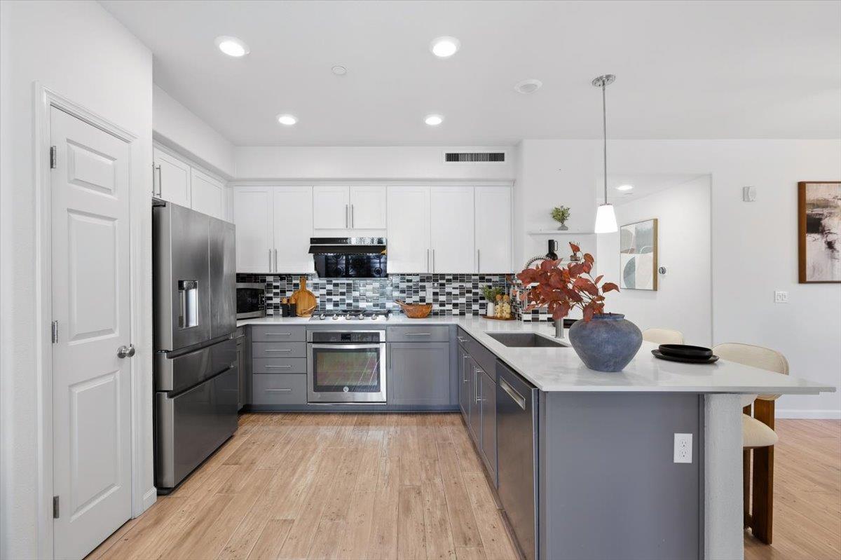 Photo #8: ML82032073 Listing: Photo #8